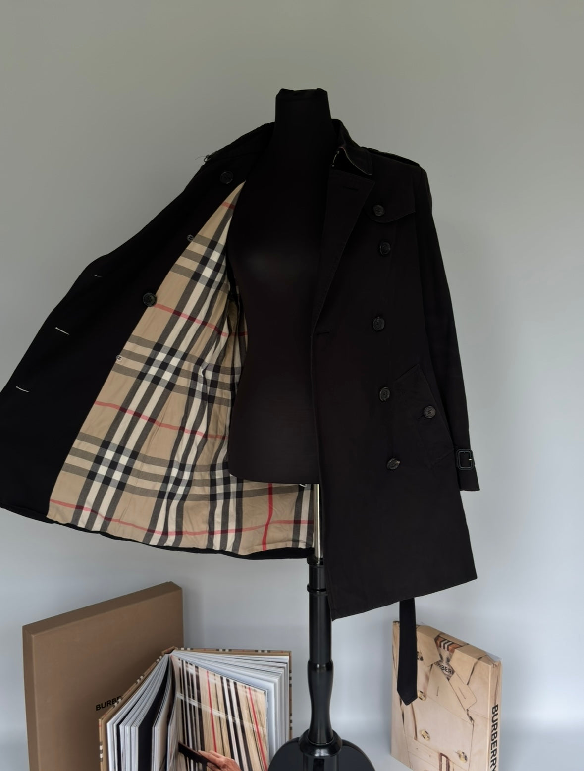 Burberry – Trench-coat “The Chelsea ” Noir modèle récent | T.L