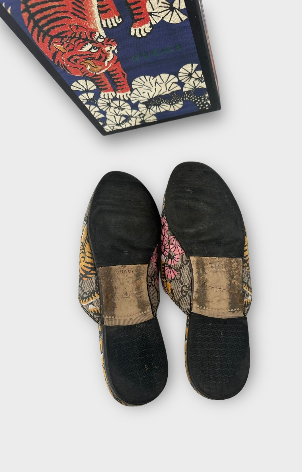 Gucci Princetown Tiger Flat Mules ( édition limitée)/ T.38,5