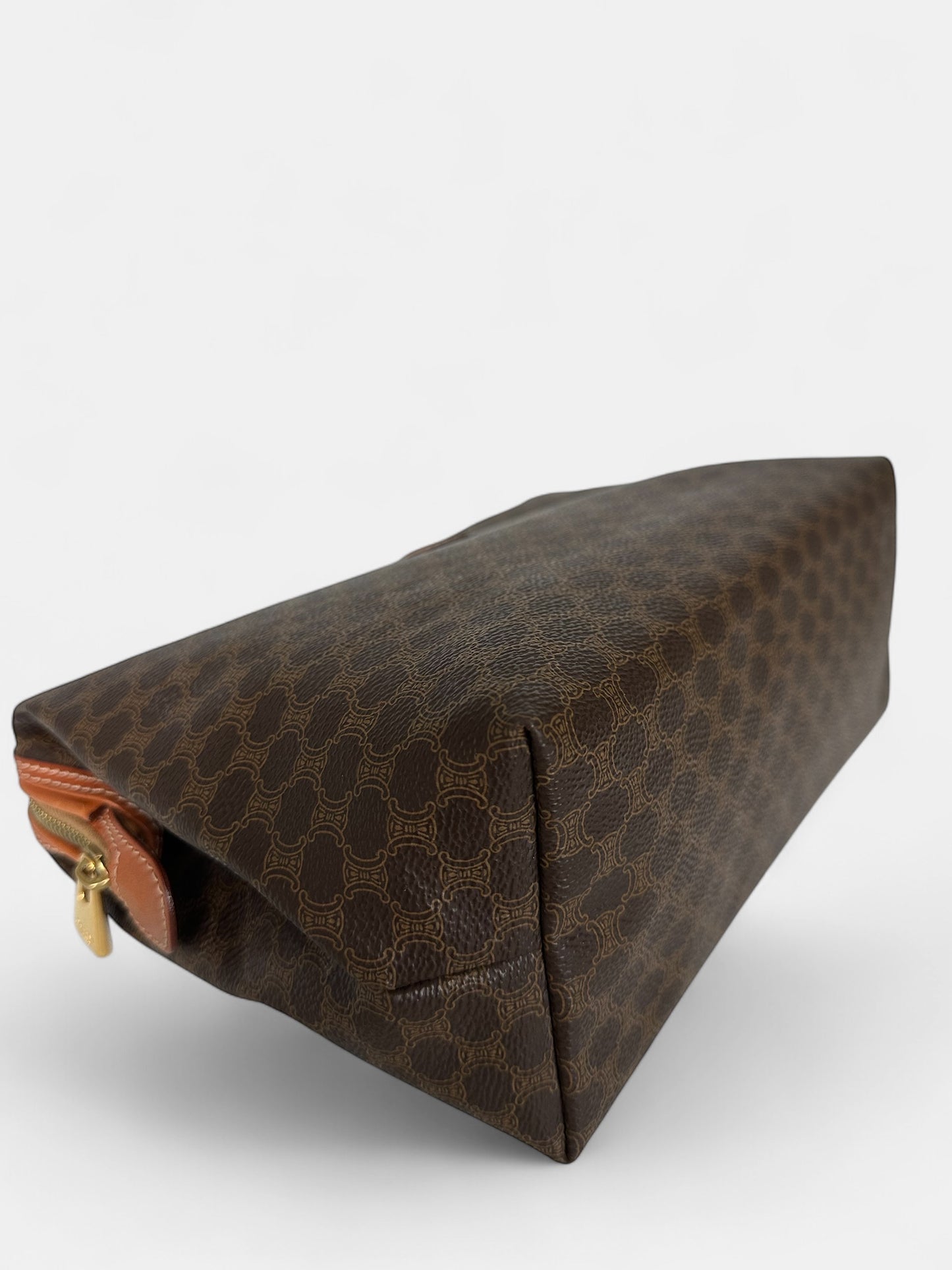 CELINE Trousse de toilette toile Macadam