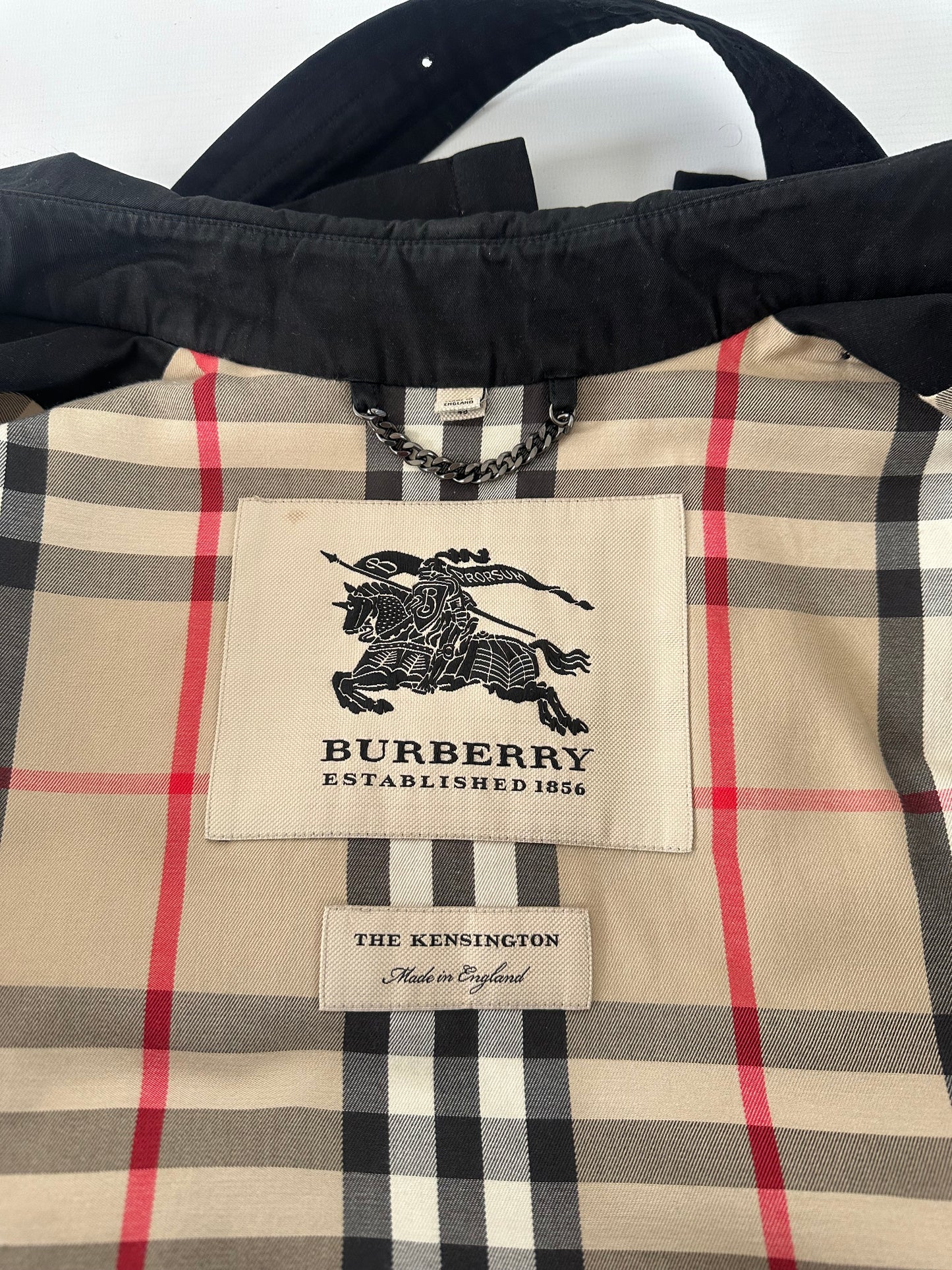 Trench-coat Burberry modèle « the Kensington  » noir| T.S