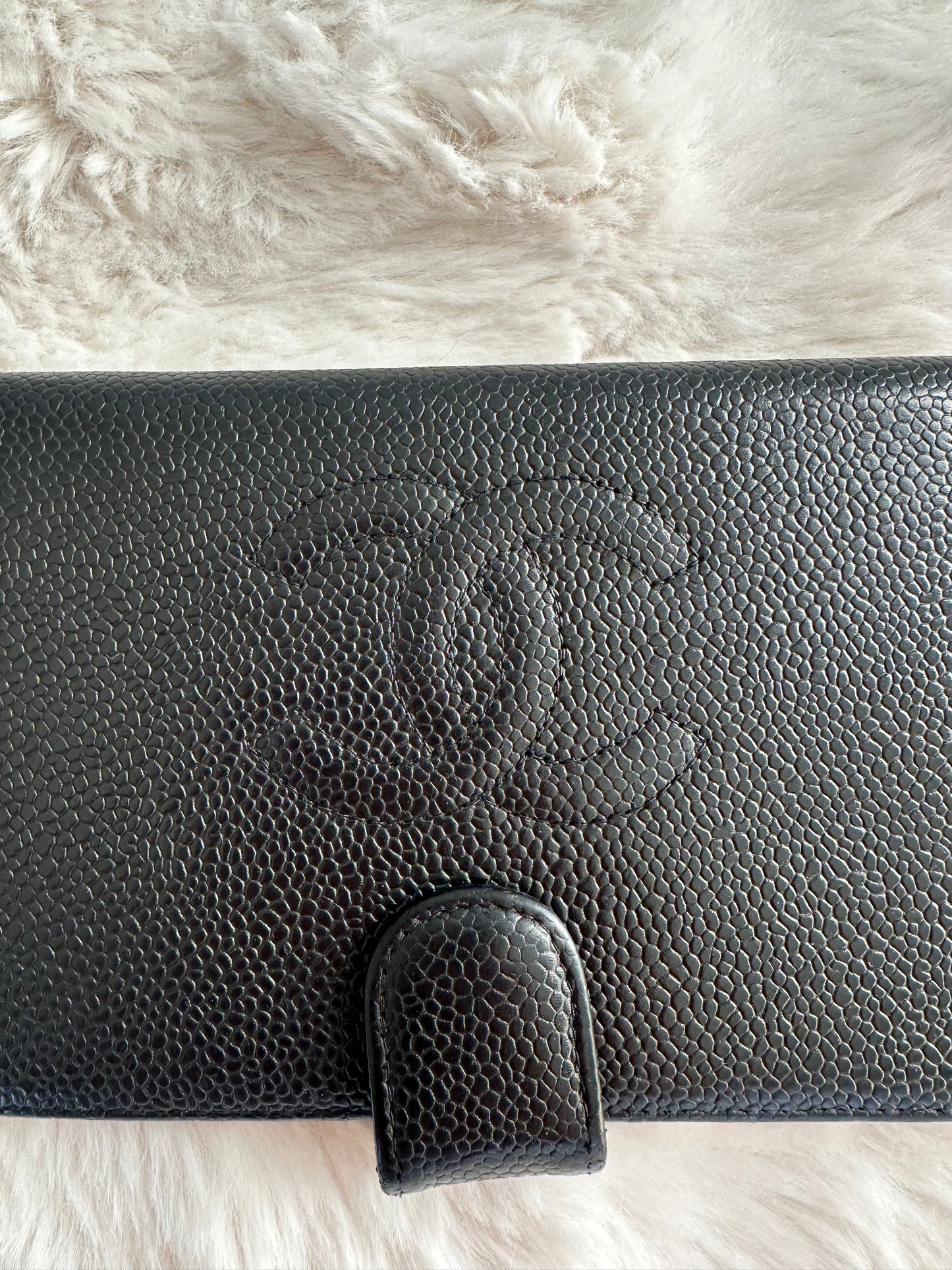 Chanel - Portefeuille long en cuir caviar noir