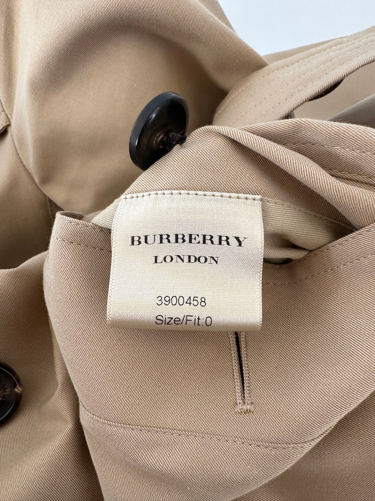 Burberry Trench-coat modèle “ the Kensington ” Honey long heritage| T.XS