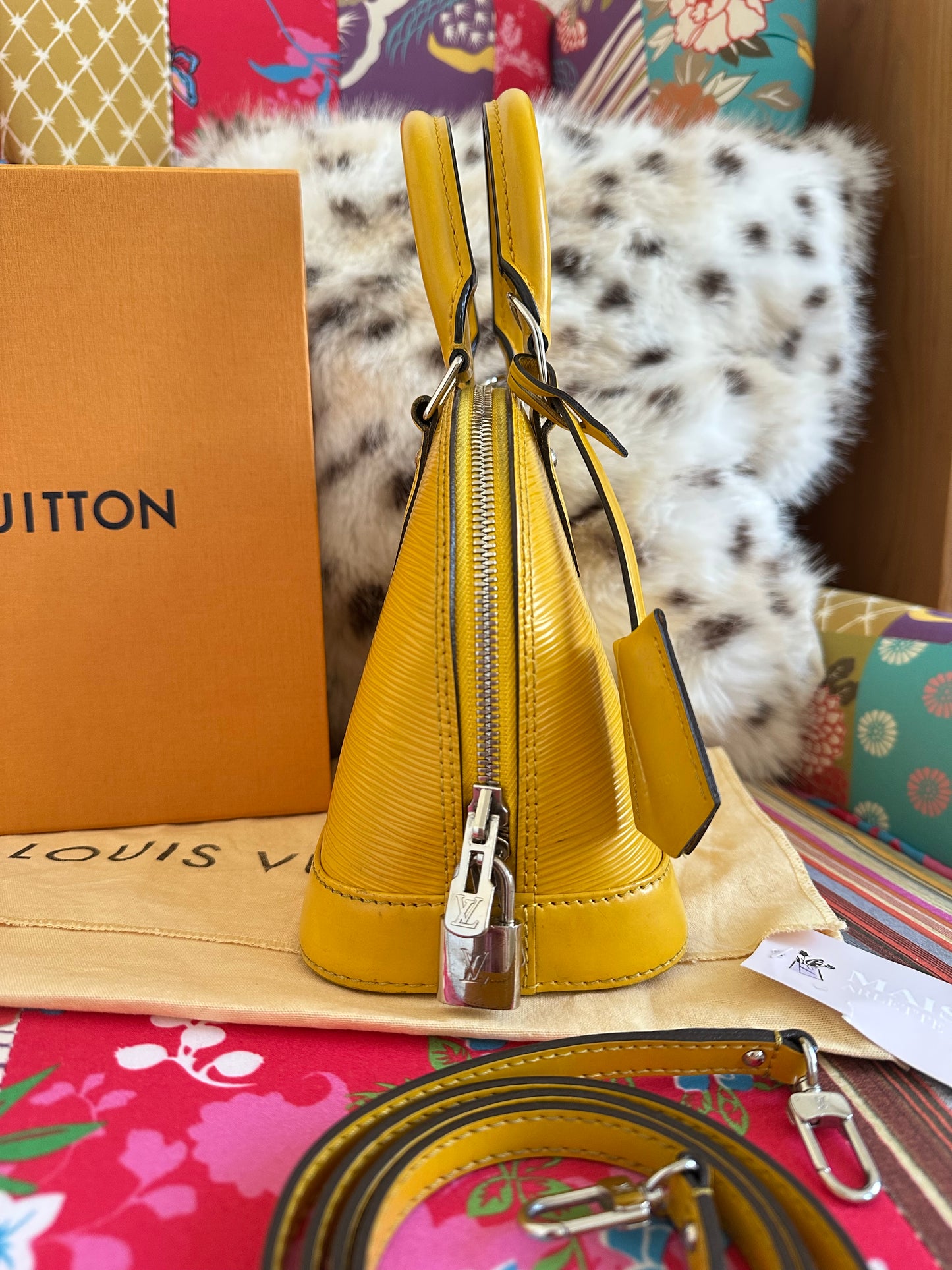 Louis Vuitton - Alma BB cuir épi jaune