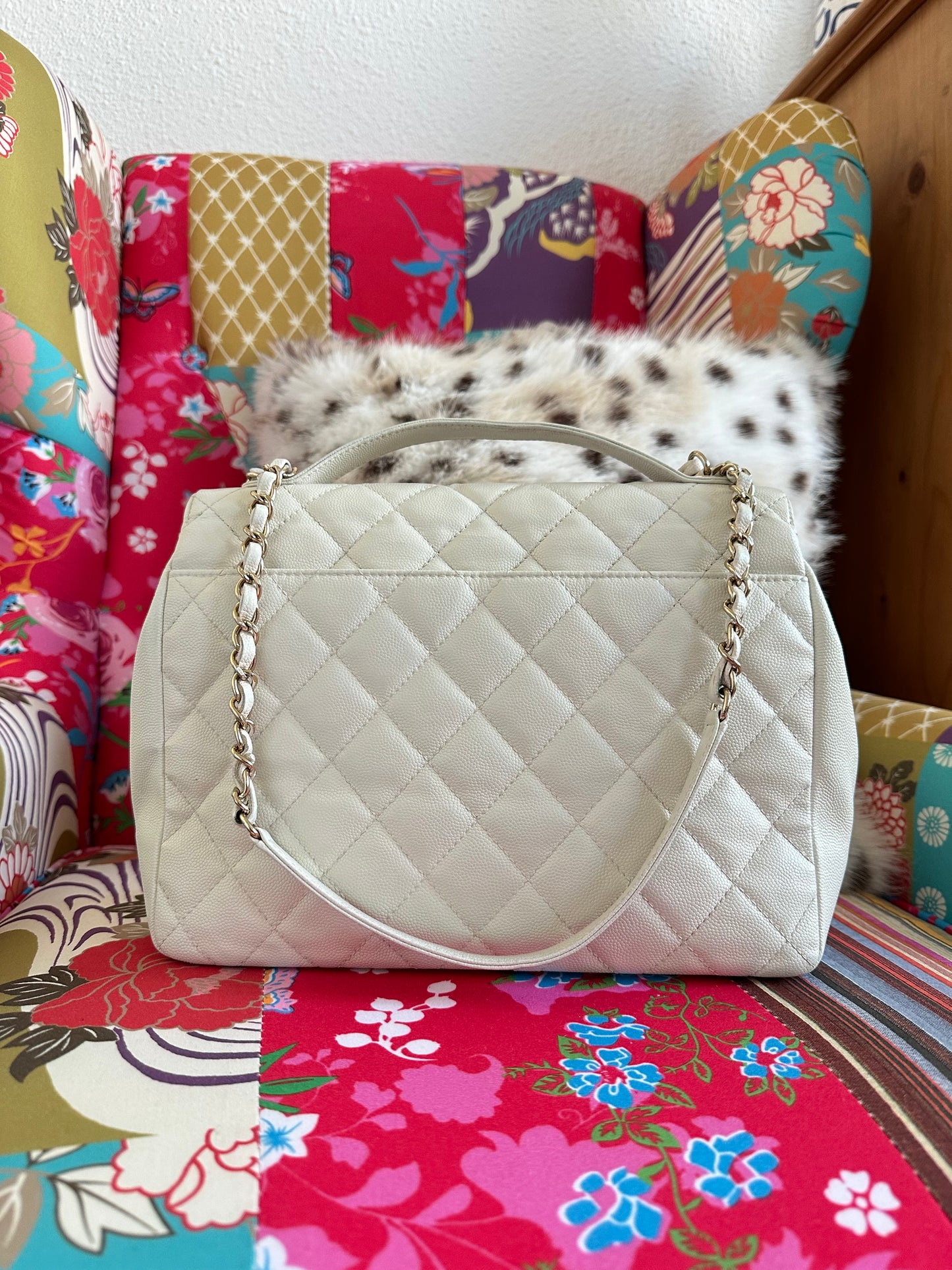 Chanel - Business Affinity cuir caviar blanc cassé