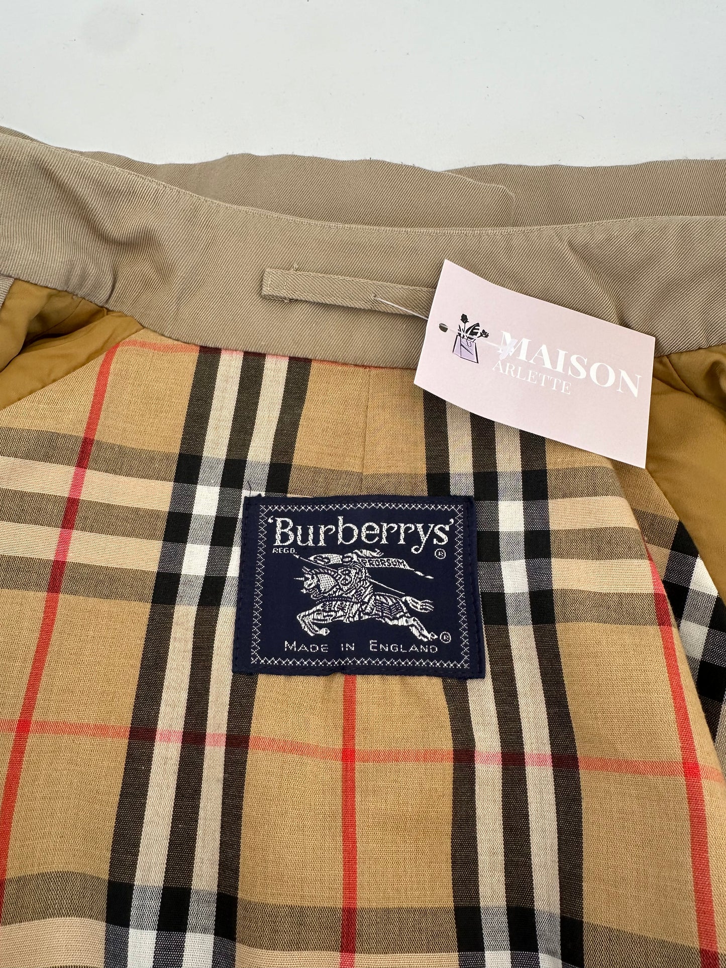 Trench-coat Burberry modèle “the Waterloo ” camel/ T.S