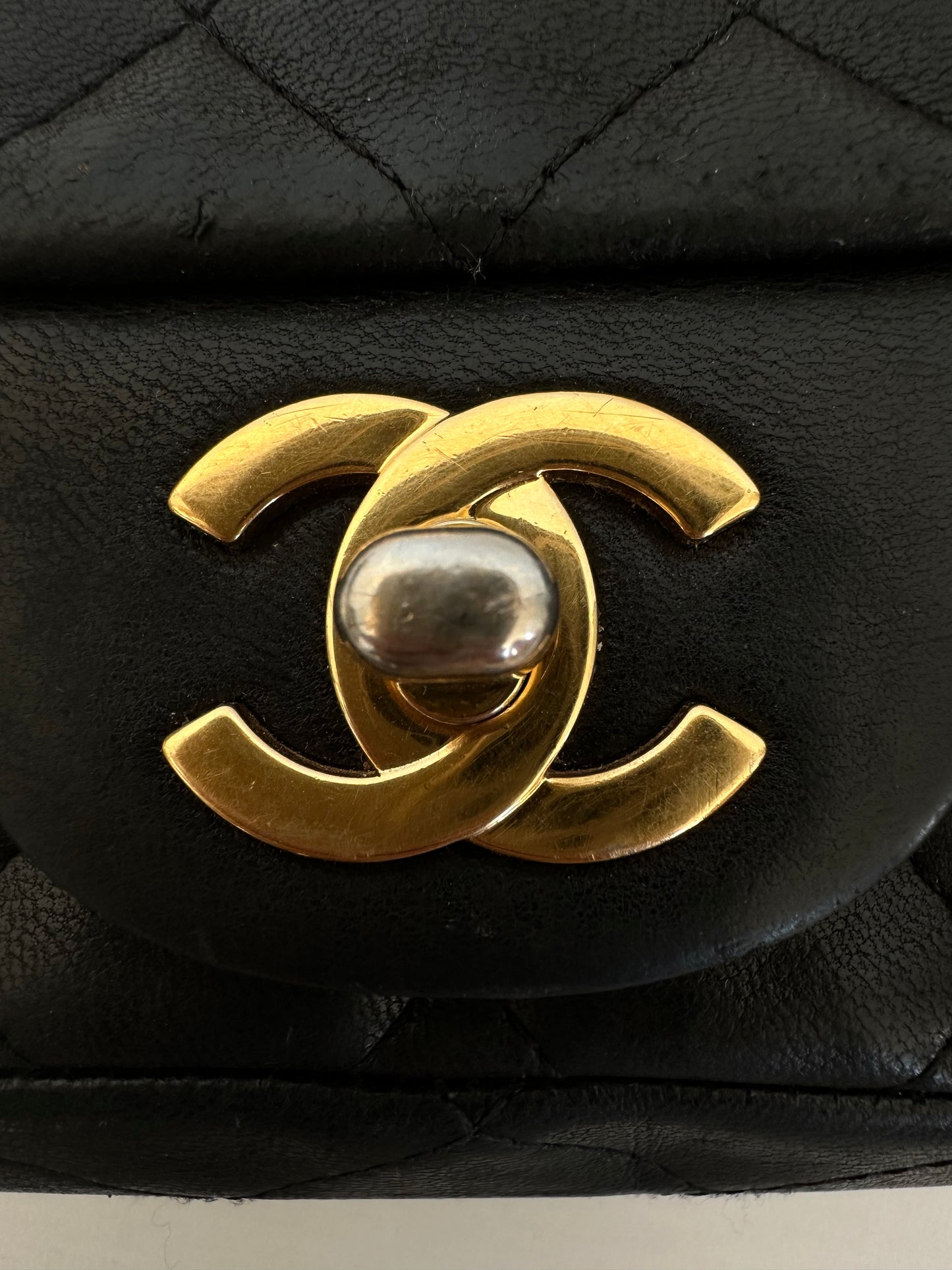 Chanel Timeless Mini carré