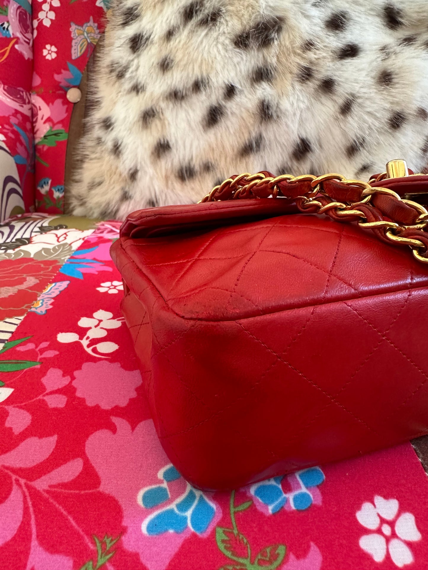 Chanel - sac Timeless small 23 rouge plaquée or vintage