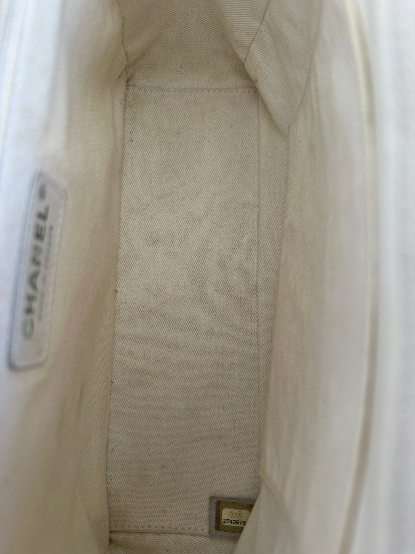 Chanel - Business Affinity cuir caviar blanc cassé