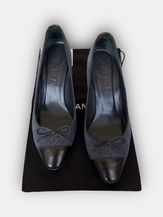 Chanel Escarpins/Ballerines à talons en jean bleu marine | T.36,5