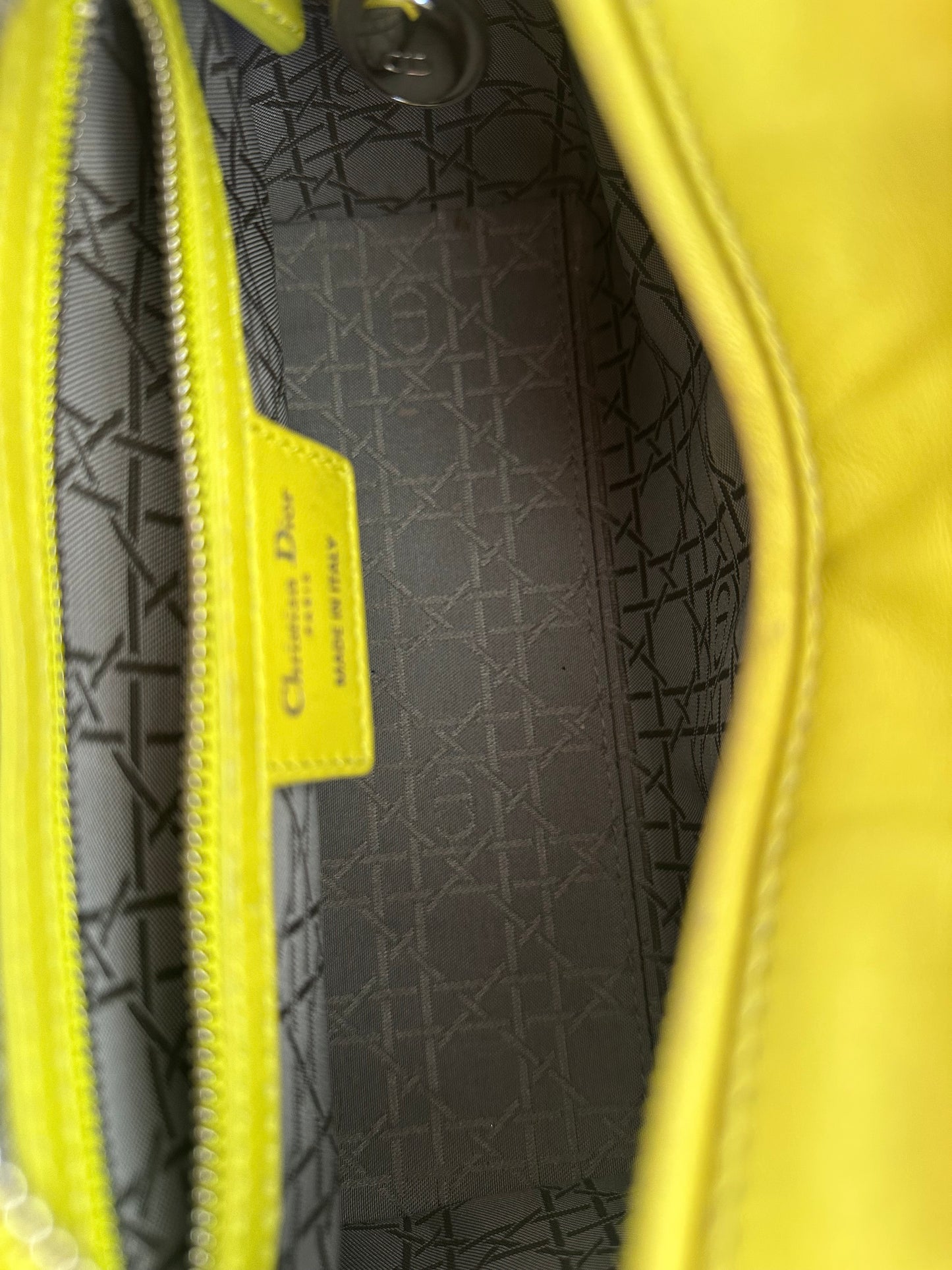 Lady Dior Medium cuir jaune anis