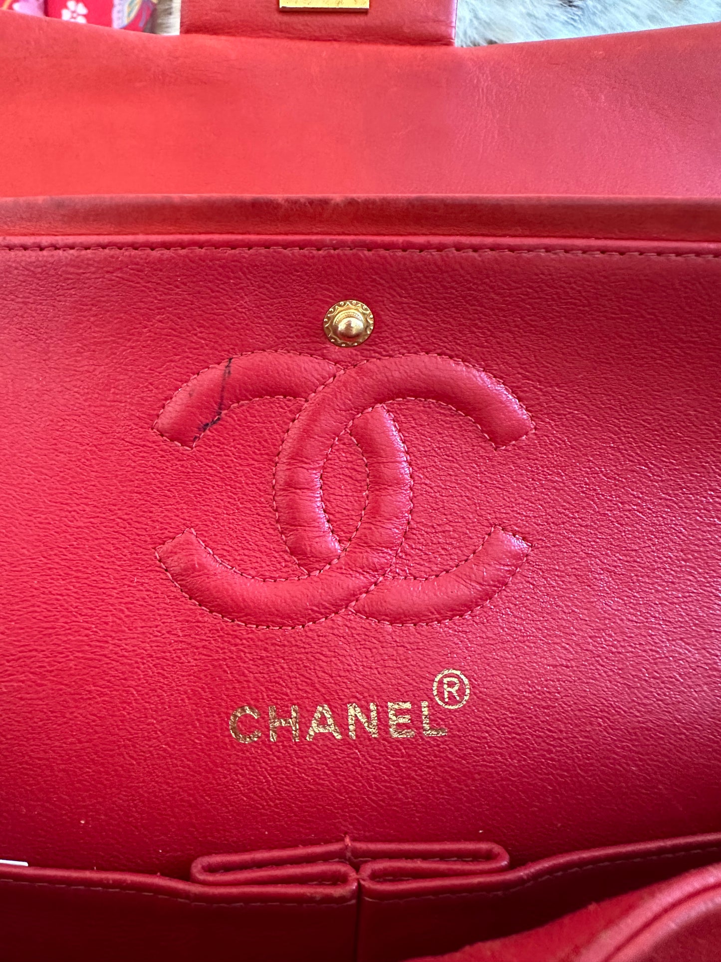 Chanel - sac Timeless small 23 rouge plaquée or vintage