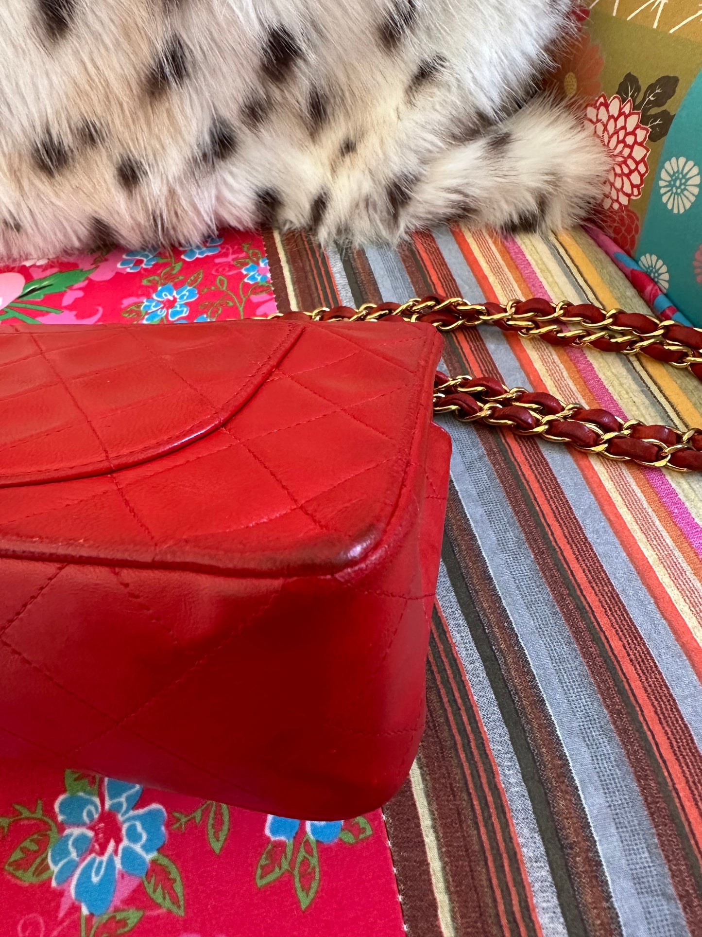 Chanel - sac Timeless small 23 rouge plaquée or vintage