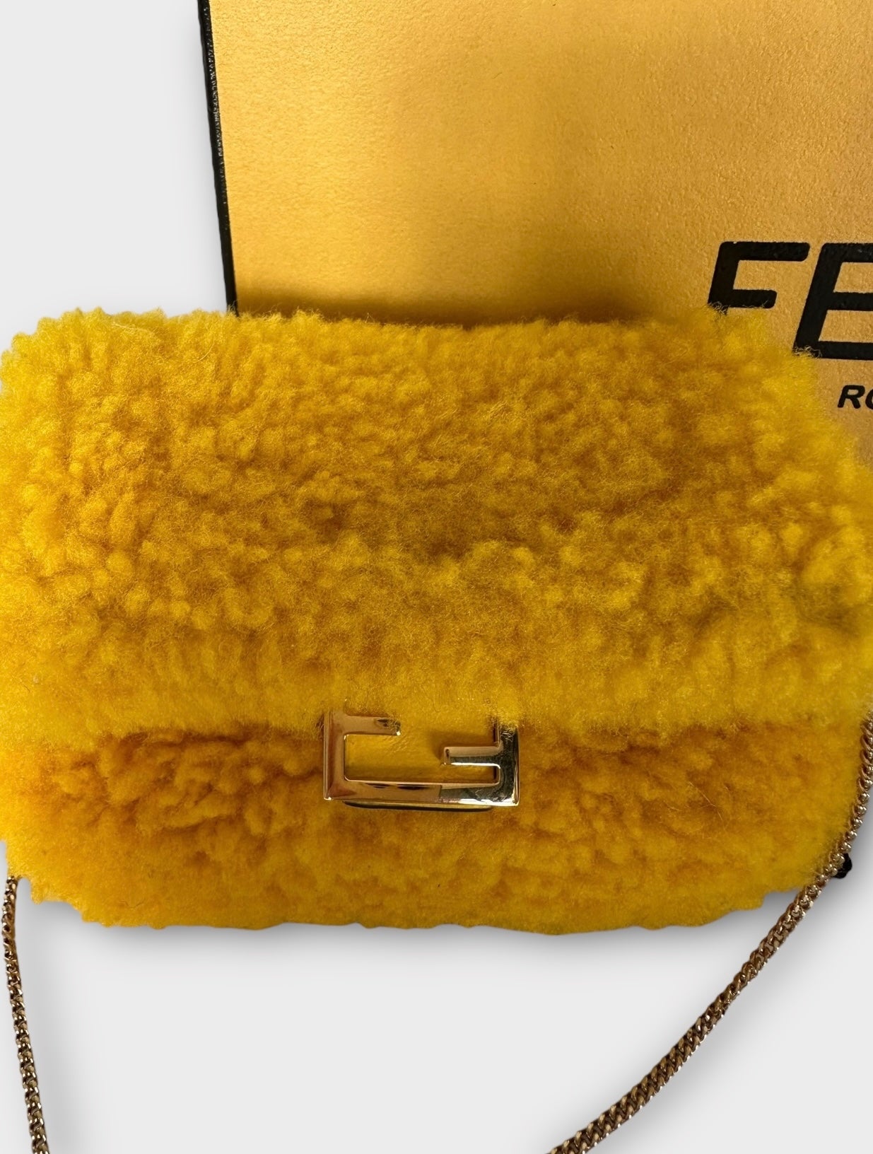 Fendi sac Nano-baguette jaune