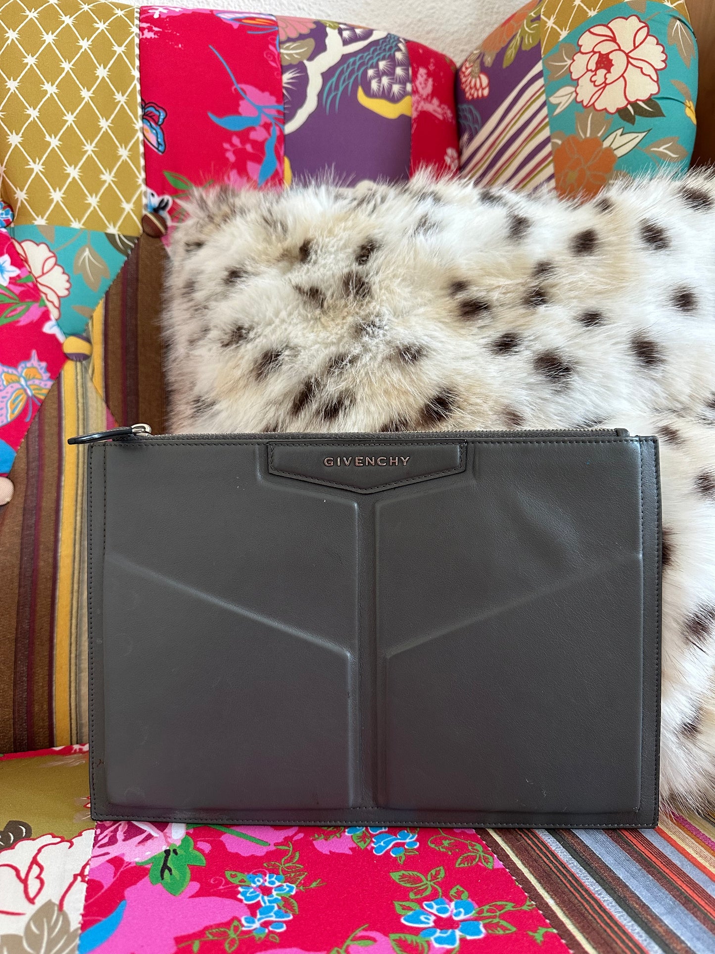 Givenchy - Pochette Antigona en cuir