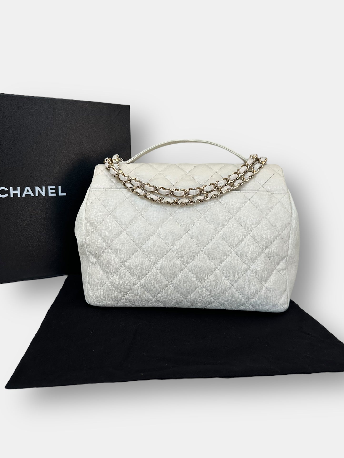 Chanel - Business Affinity cuir caviar blanc cassé